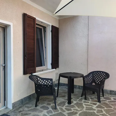 Apartament Iseolakerental - Casa Chicca Esmate