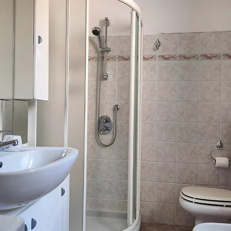 Iseolakerental - Casa Chicca شقة Esmate